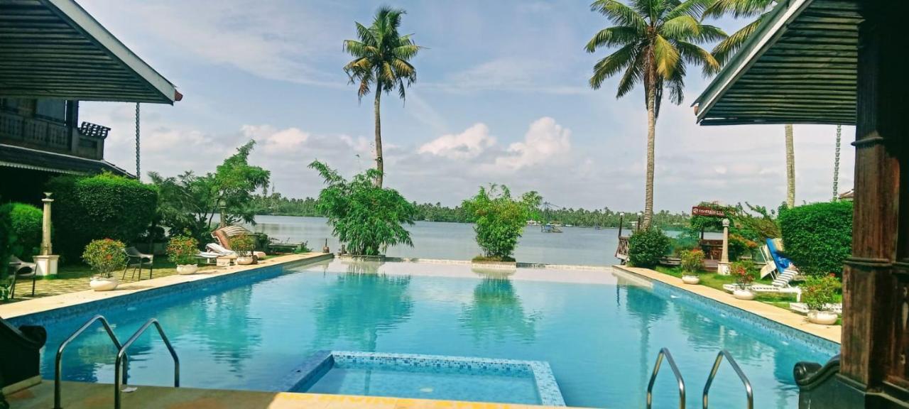 Sea Lagoon Health Resort Kochi Exterior foto